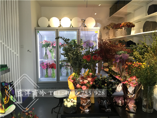 深圳山那花店三門(mén)鮮花柜工程案例